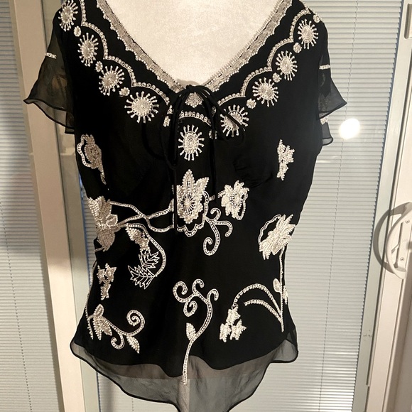 Adrianna Papell Tops - Pappell Boutique Evening XL BEAUTIFUL BLOUSE Beaded with butterfly sleeves .